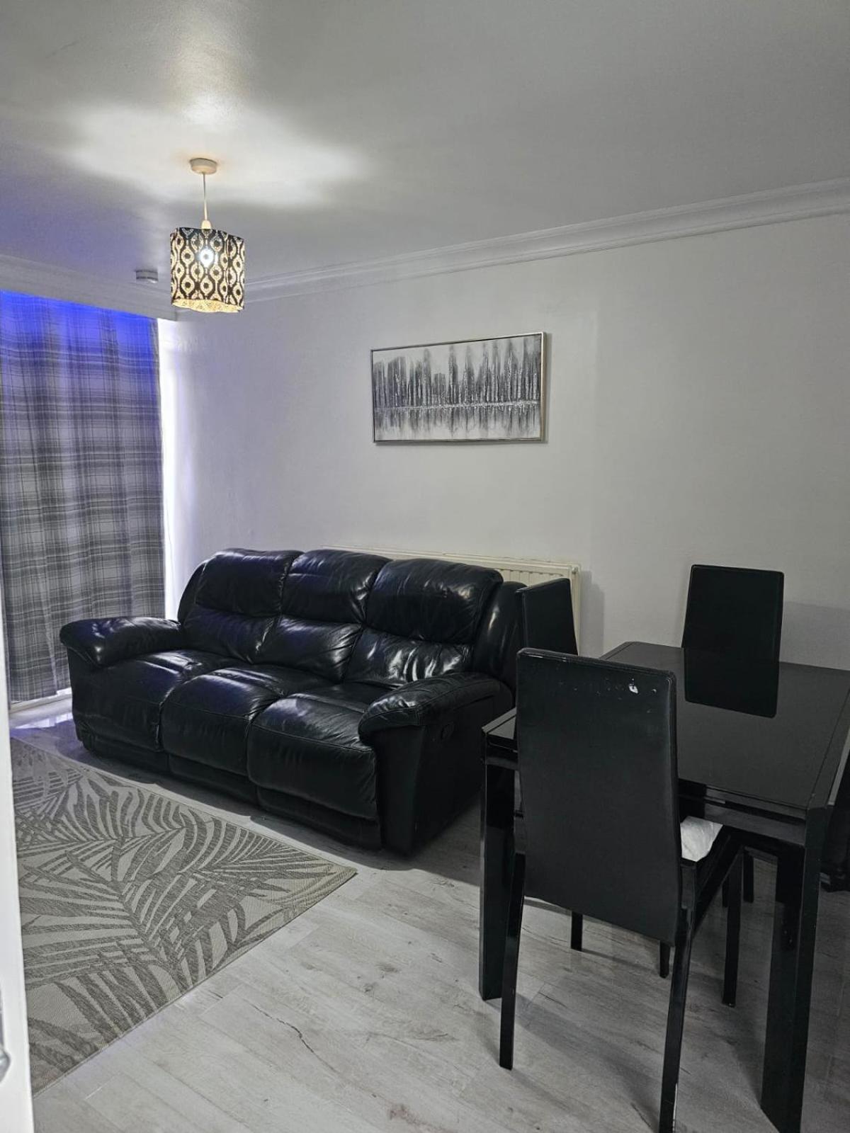 Holiday Apartment Londra Esterno foto